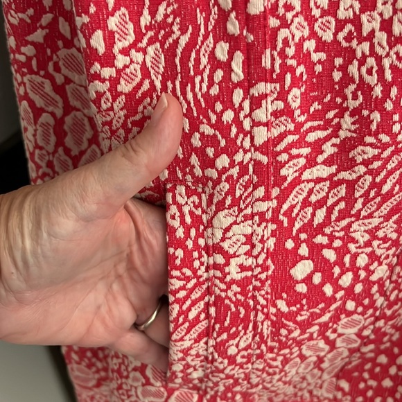 Beautiful red and white size M Isaac Mizrahi Live jacket with gold buttons - Picture 6 of 8